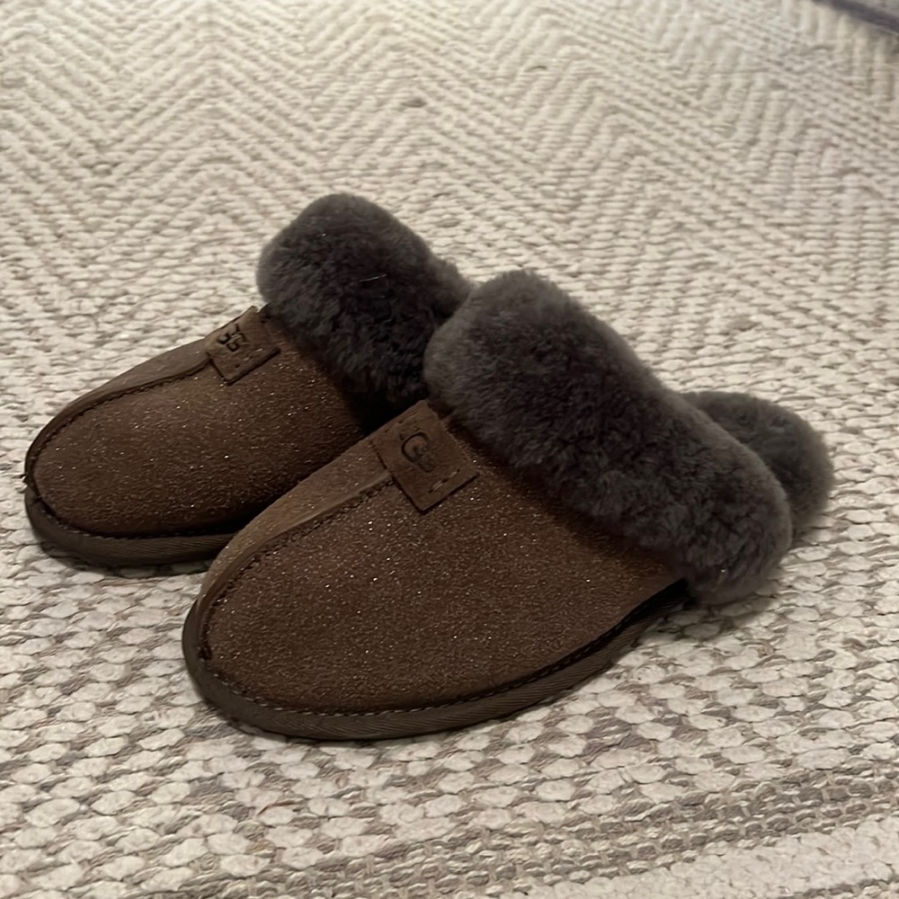 UGG | scuffettee slipper